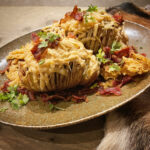 loaded hasselback aardappelen